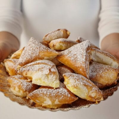 Platou Trigoane cu Brânză